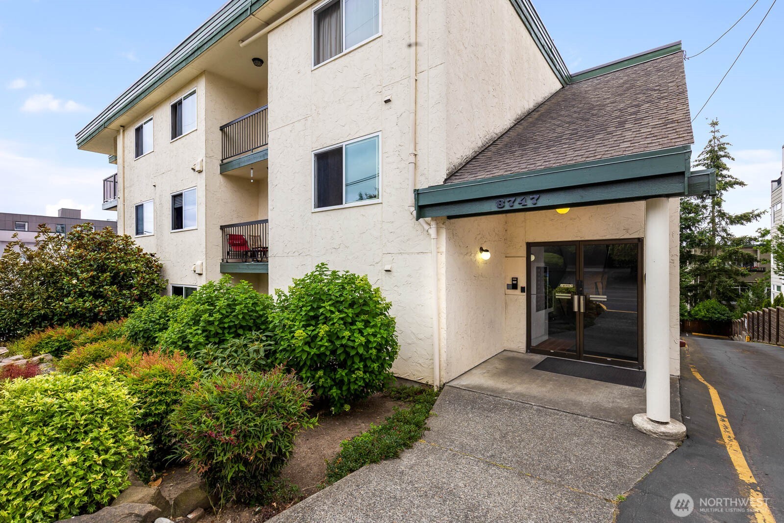 8747 Phinney Avenue N #7, Seattle, WA 98103, photo 2 of 2