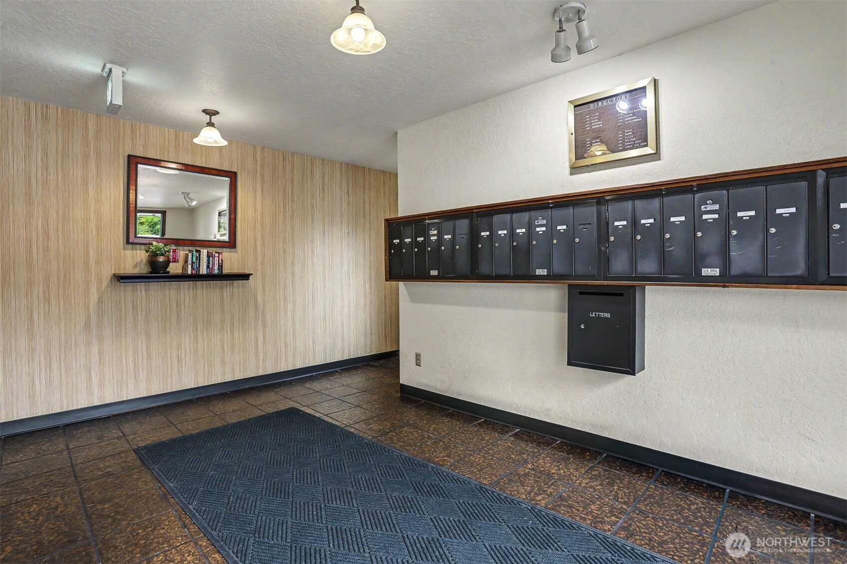 2625 13th Avenue W #201, Seattle, WA 98119, photo 4 of 27