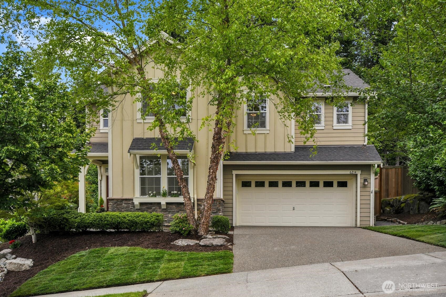 6214 Douglas Avenue SE, Snoqualmie, WA 98065-8854, photo 2 of 2