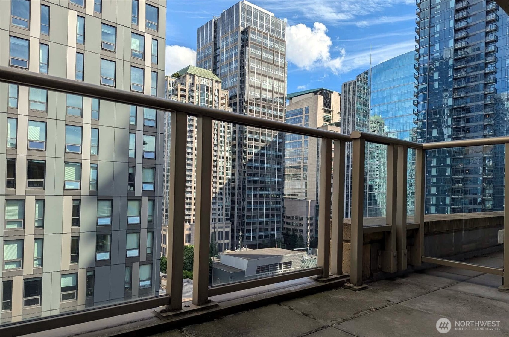 910 Lenora Street #S1502, Seattle, WA 98121, photo 4 of 23
