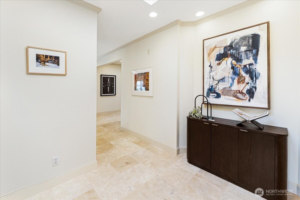 1338 Alki Avenue SW #500, Seattle, WA 98116, photo 3 of 38