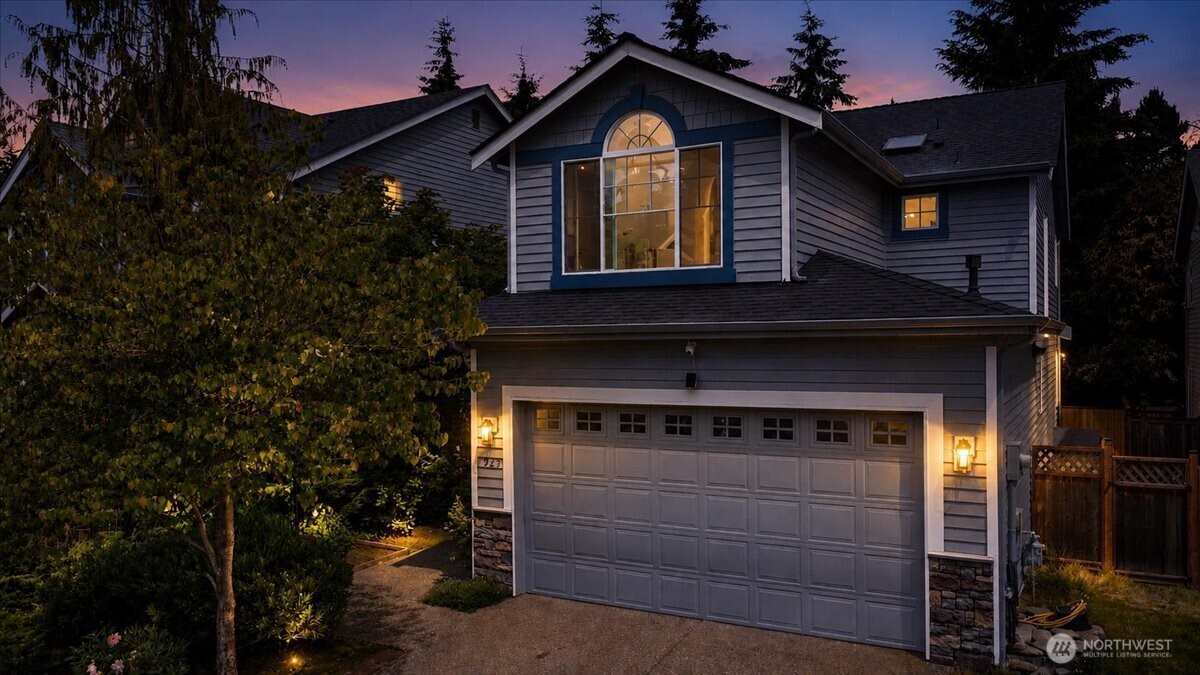 923 183rd Place SE, Bothell, WA 98012, photo 2 of 2
