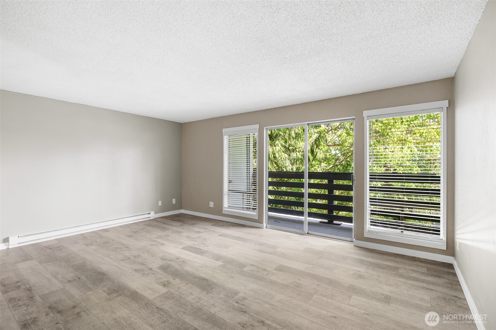 10459 Des Moines Memorial Dr S #303, Seattle, WA 98168, photo 2 of 13