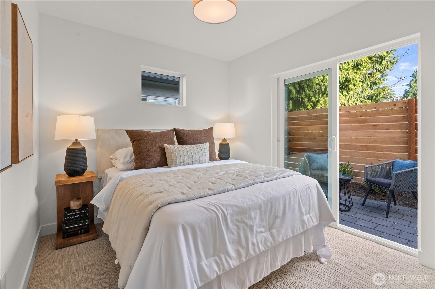 2712 58th Avenue SW, Seattle, WA 98116, photo 4 of 32