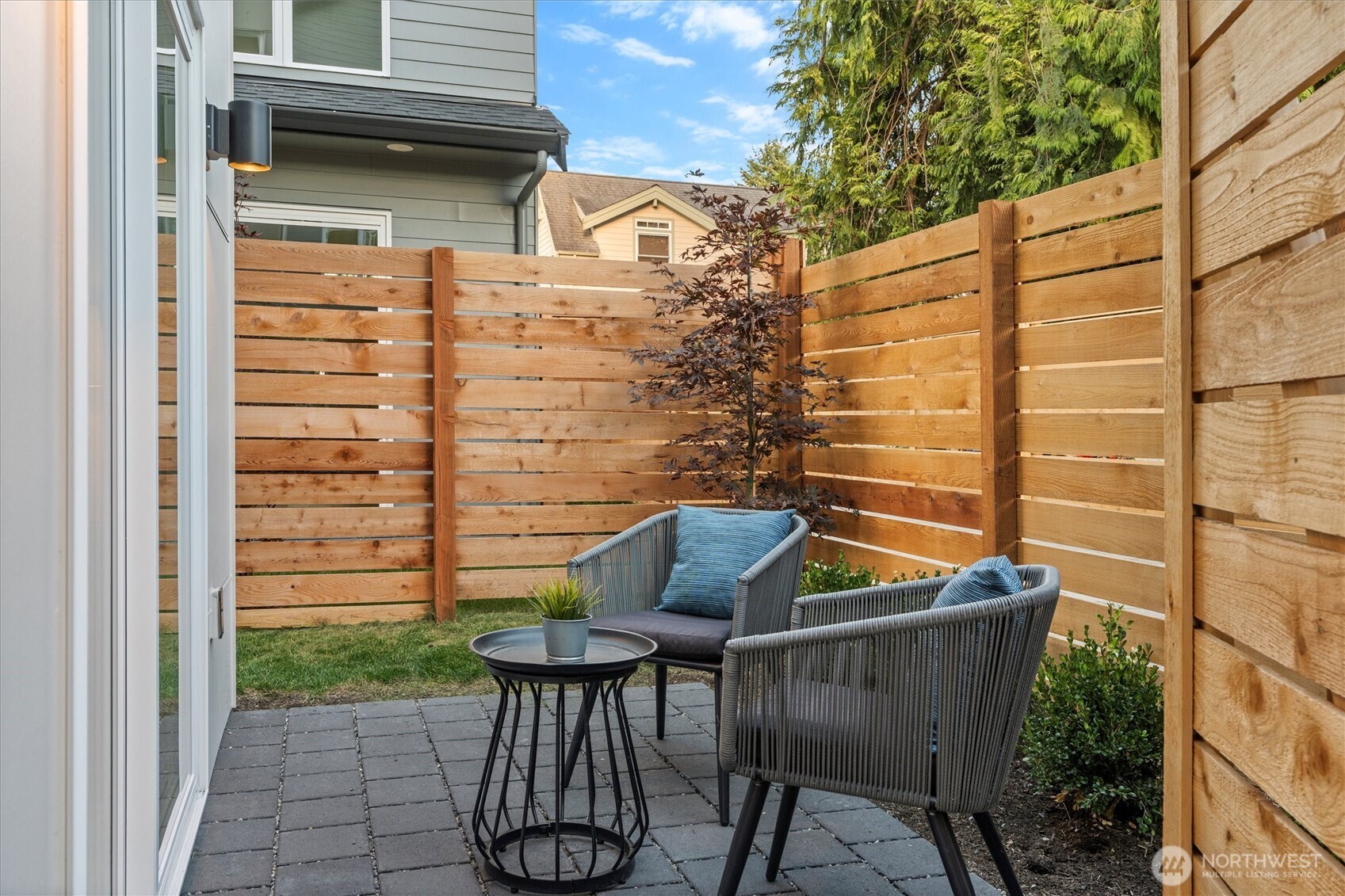 2712 58th Avenue SW, Seattle, WA 98116, photo 5 of 32