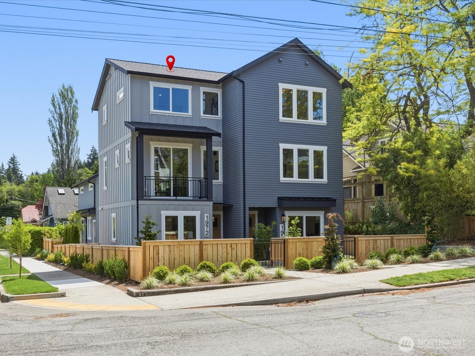 1972 25th Avenue E, Seattle, WA 98112, photo 2 of 27