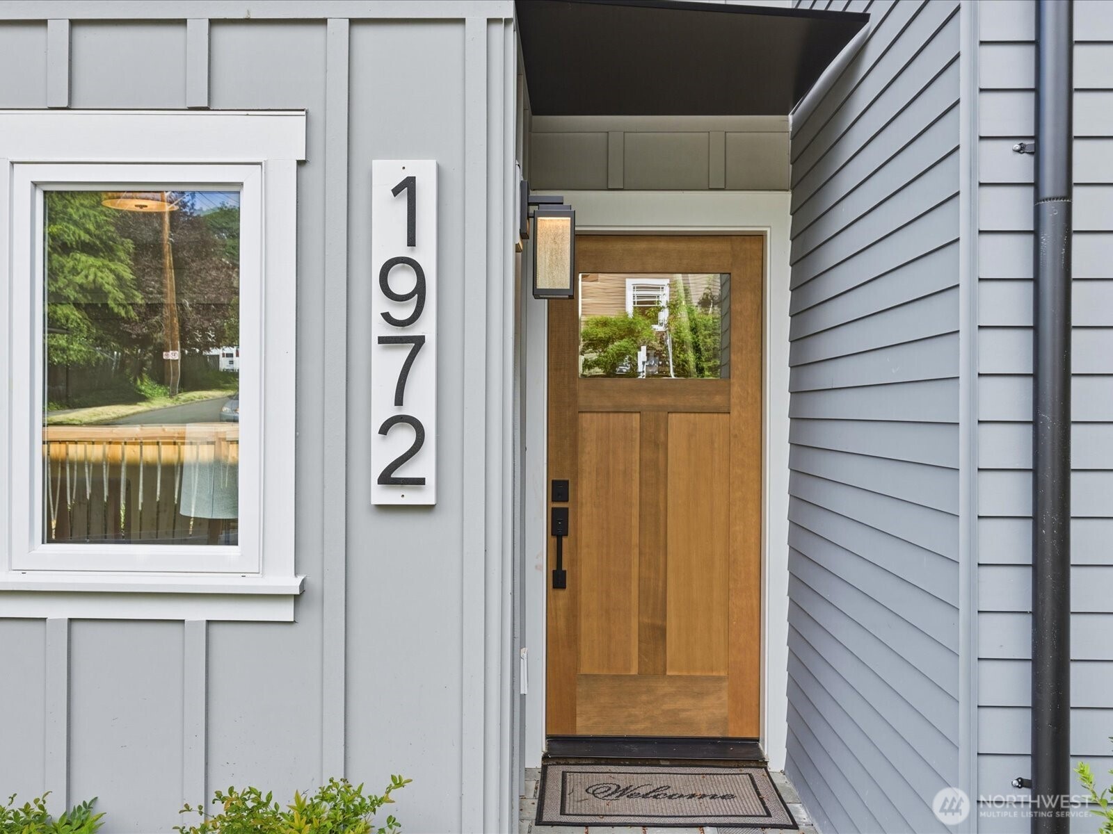 1972 25th Avenue E, Seattle, WA 98112, photo 5 of 27