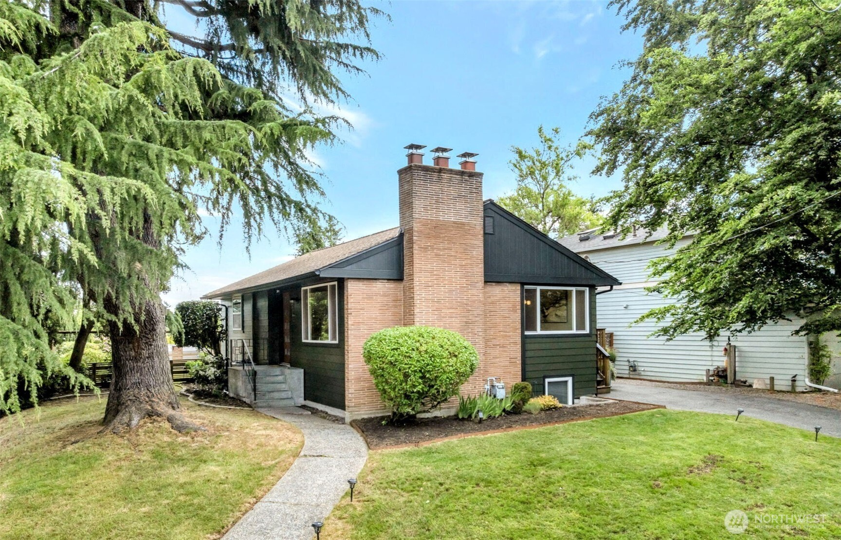 3802 NE 90th Street, Seattle, WA 98115, photo 2 of 2