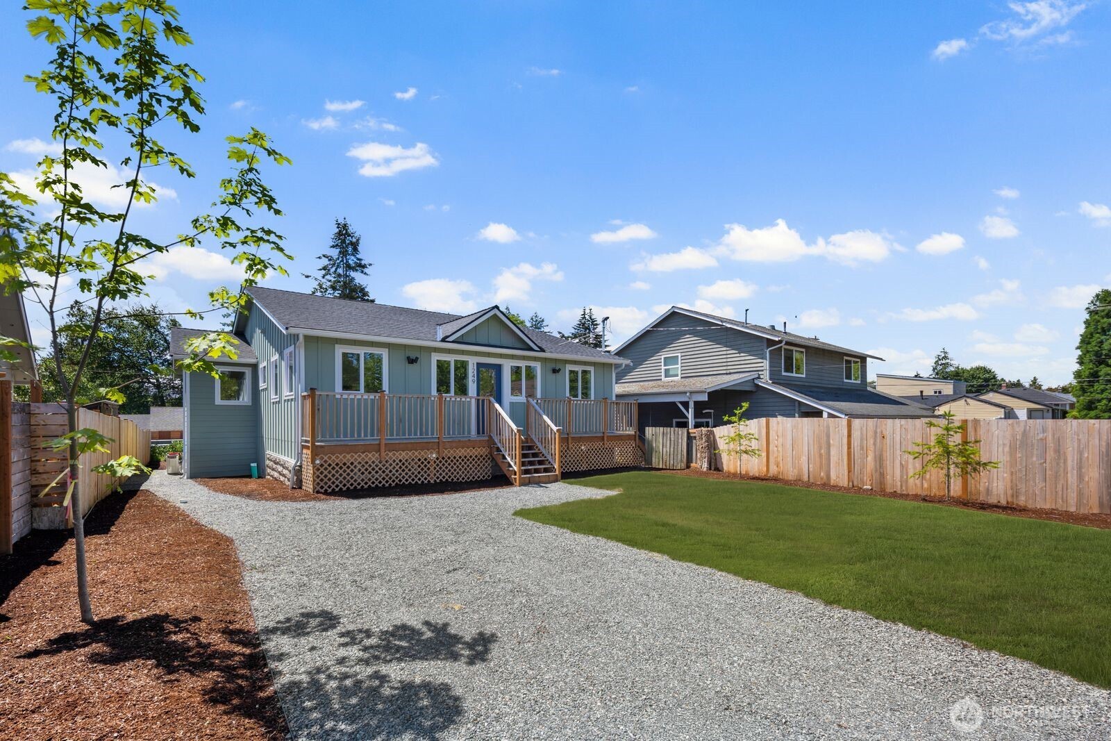 1249 SW 151st Street, Seattle, WA 98166, photo 2 of 38