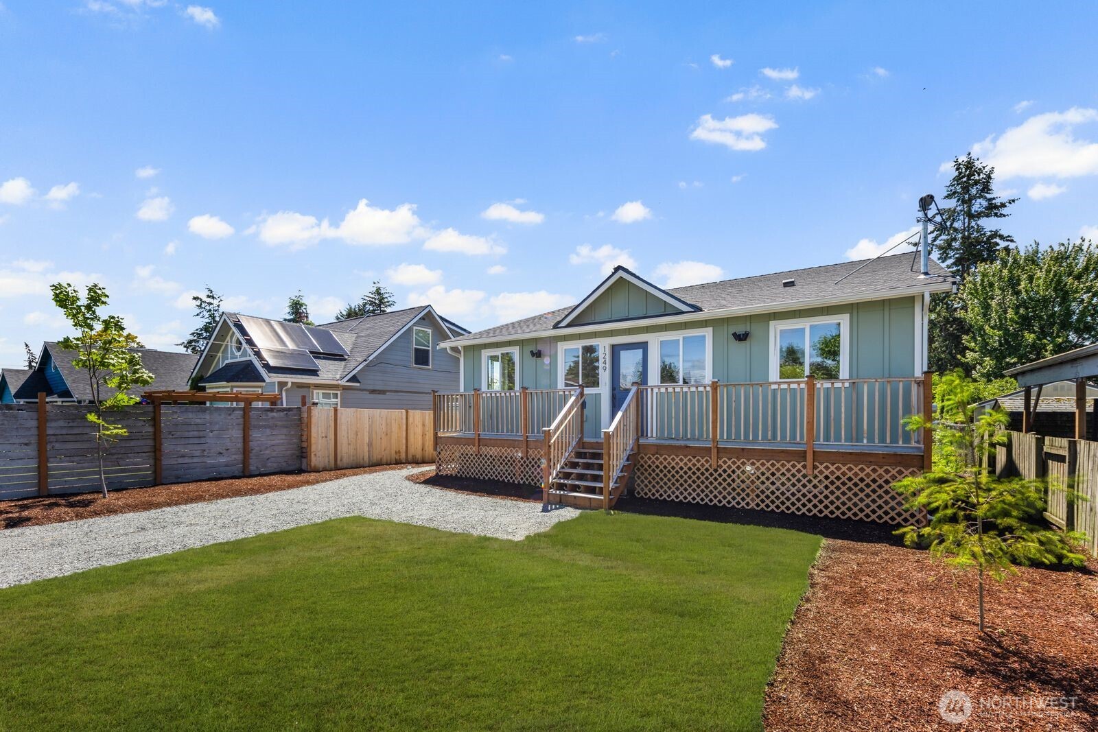 1249 SW 151st Street, Seattle, WA 98166, photo 3 of 38