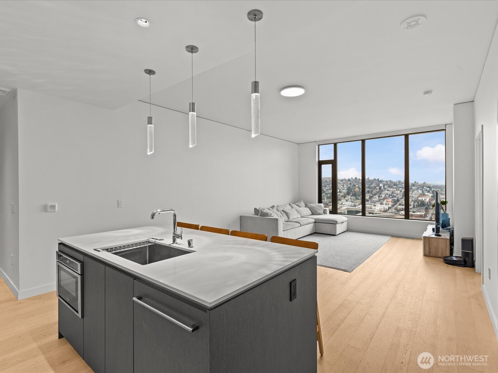 2510 6th Avenue #2410, Seattle, WA 98121, photo 2 of 28