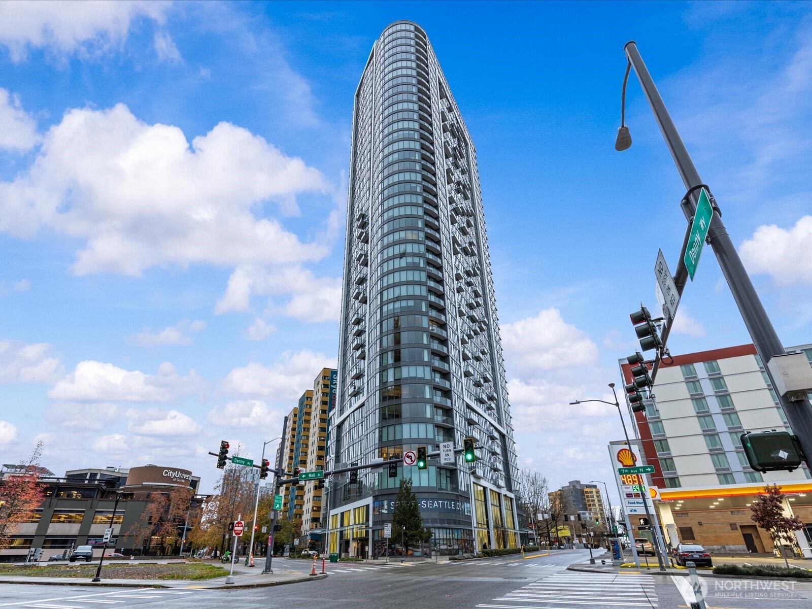 2510 6th Avenue #2410, Seattle, WA 98121, photo 3 of 28