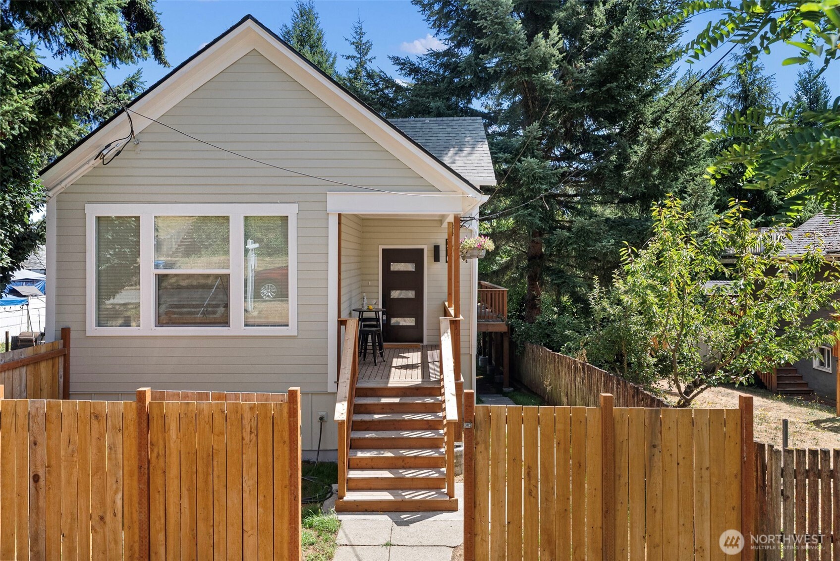 210 S Cambrian Avenue, Bremerton, WA 98312, photo 2 of 2