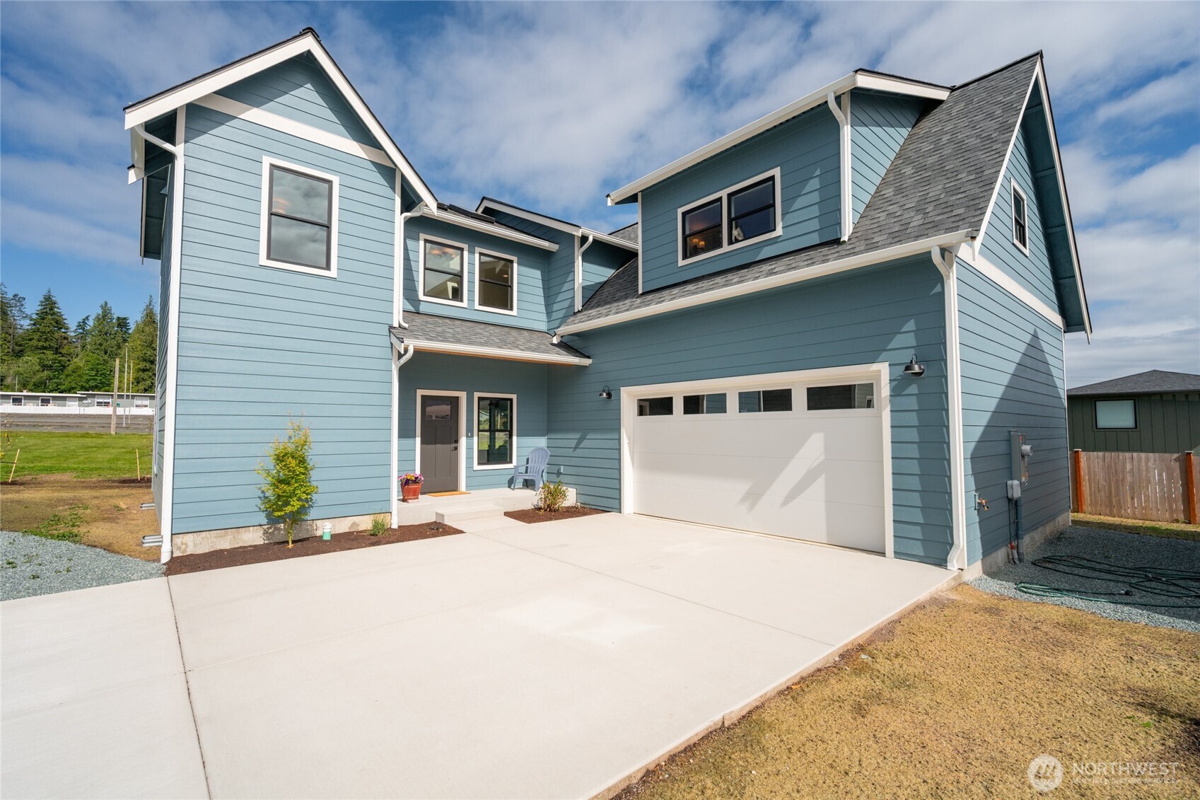 2914 K Avenue, Anacortes, WA 98221, photo 2 of 2