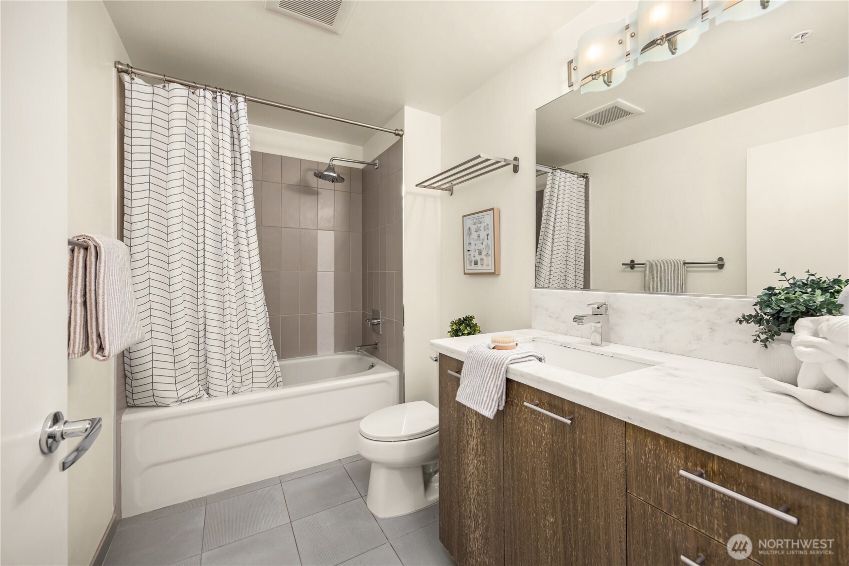 2911 2nd Ave #616, Seattle, WA 98121, photo 3 of 34