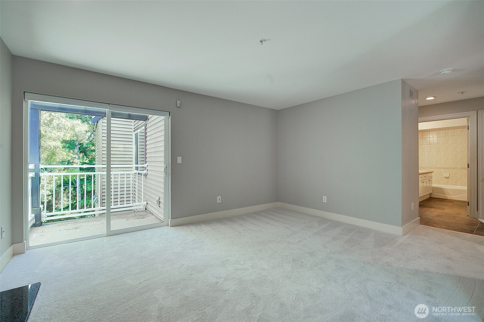 215 20th Avenue E #307, Seattle, WA 98112, photo 3 of 32