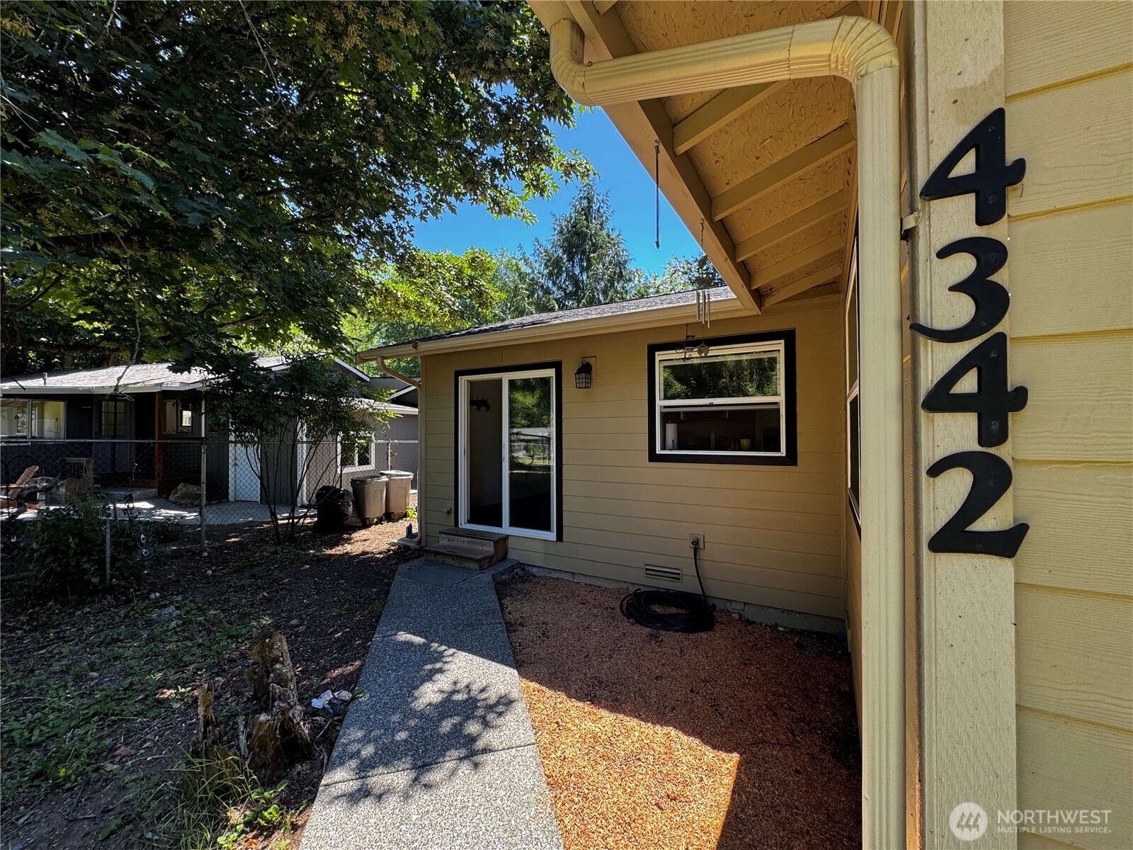 4342 Herring Street, Langley, WA 98260, photo 2 of 3