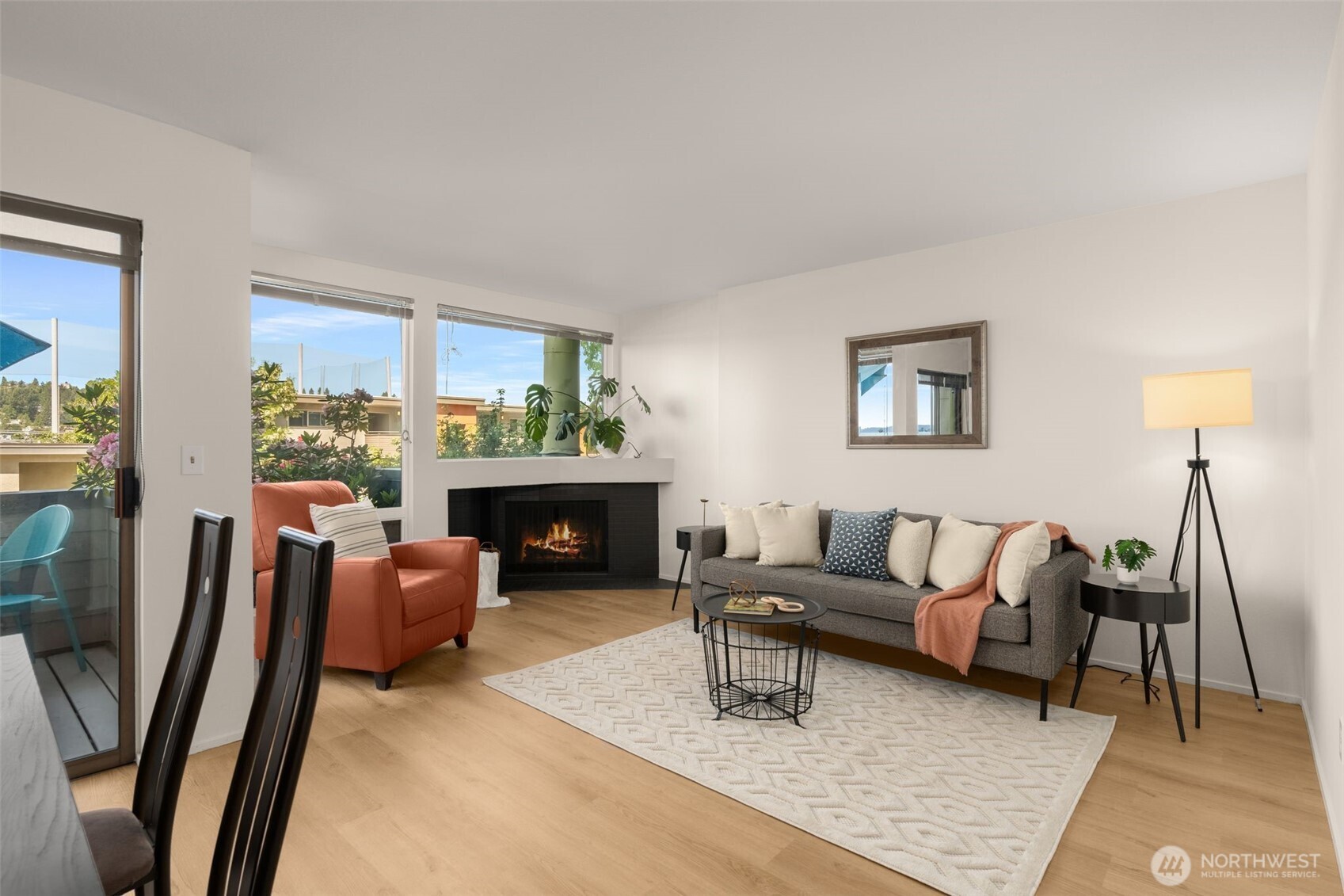 2831 14th Avenue W #2, Seattle, WA 98119, photo 3 of 30