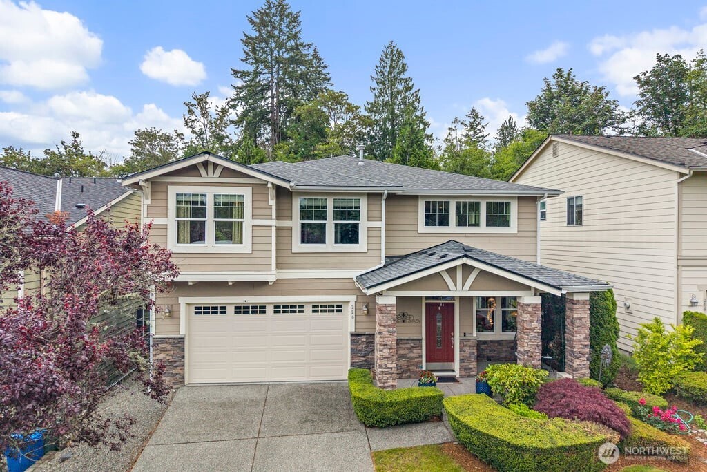 220 246th Court NE