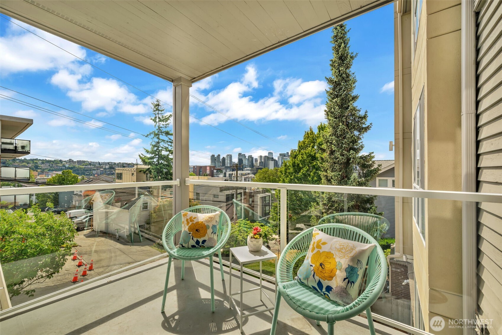 1011 5th Avenue N #201, Seattle, WA 98109, photo 2 of 34