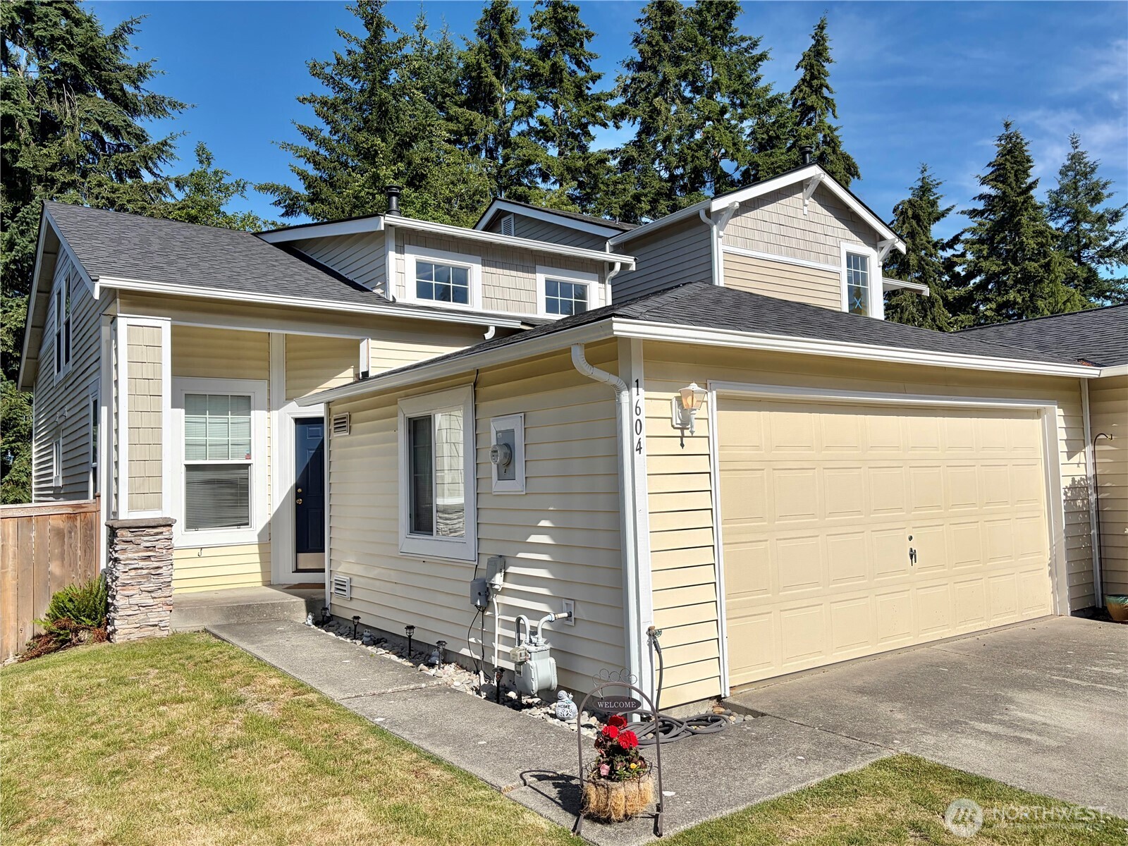1604 NW Seasons Lane