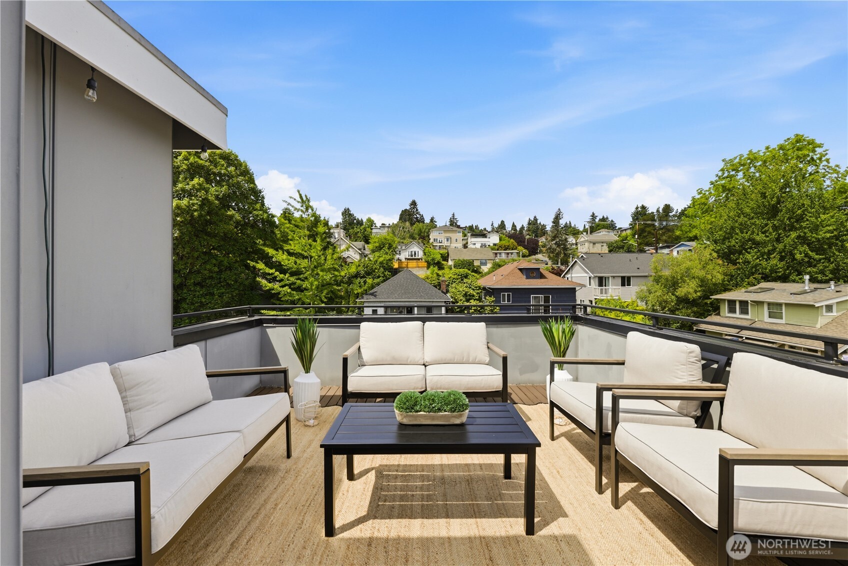3045 21st Avenue W #C, Seattle, WA 98199, photo 2 of 2