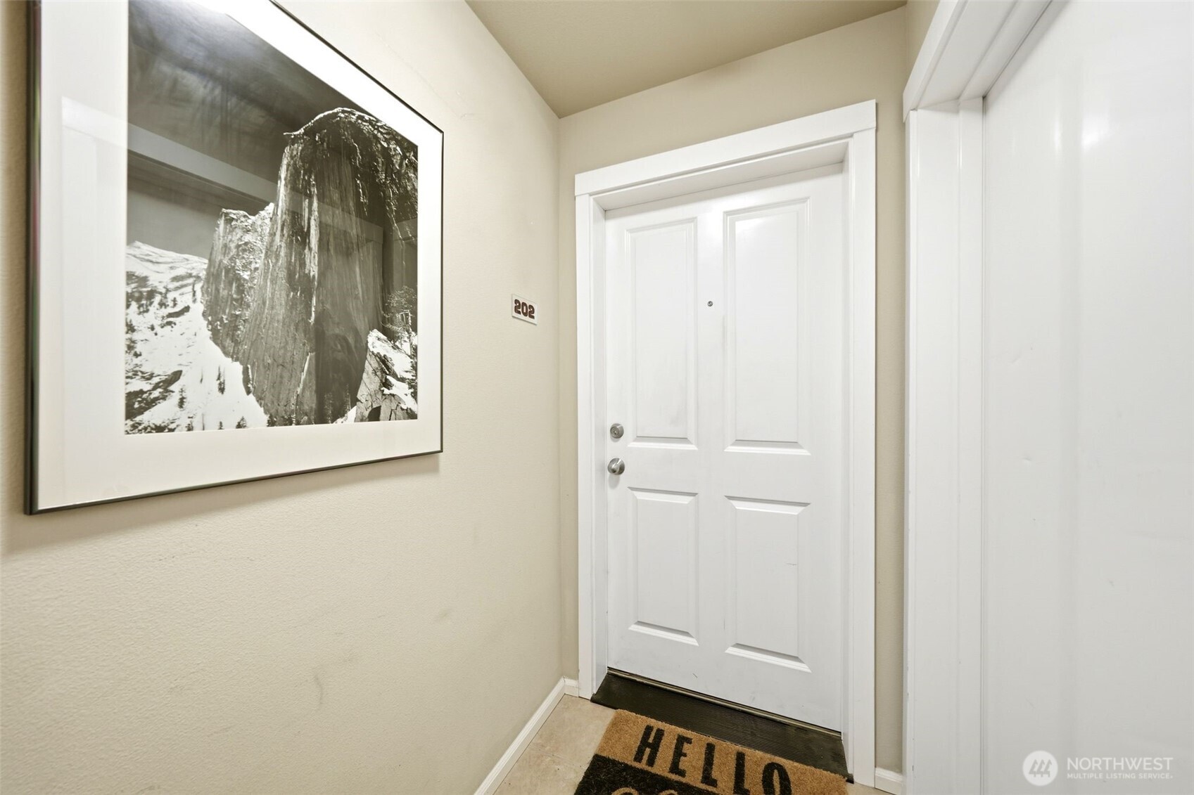 2433 NW 59th Street #202, Seattle, WA 98107, photo 4 of 34