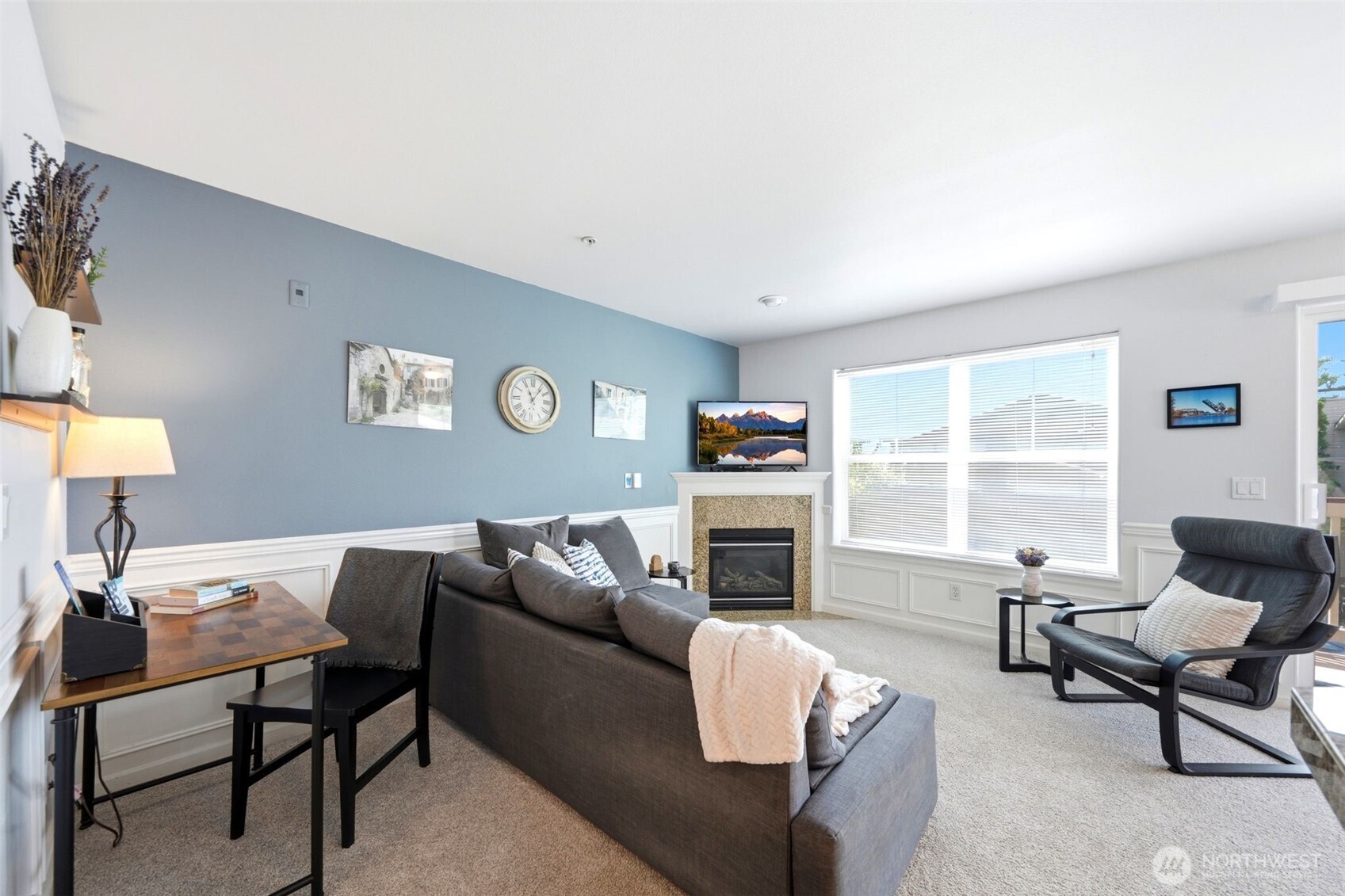 2433 NW 59th Street #202, Seattle, WA 98107, photo 5 of 34