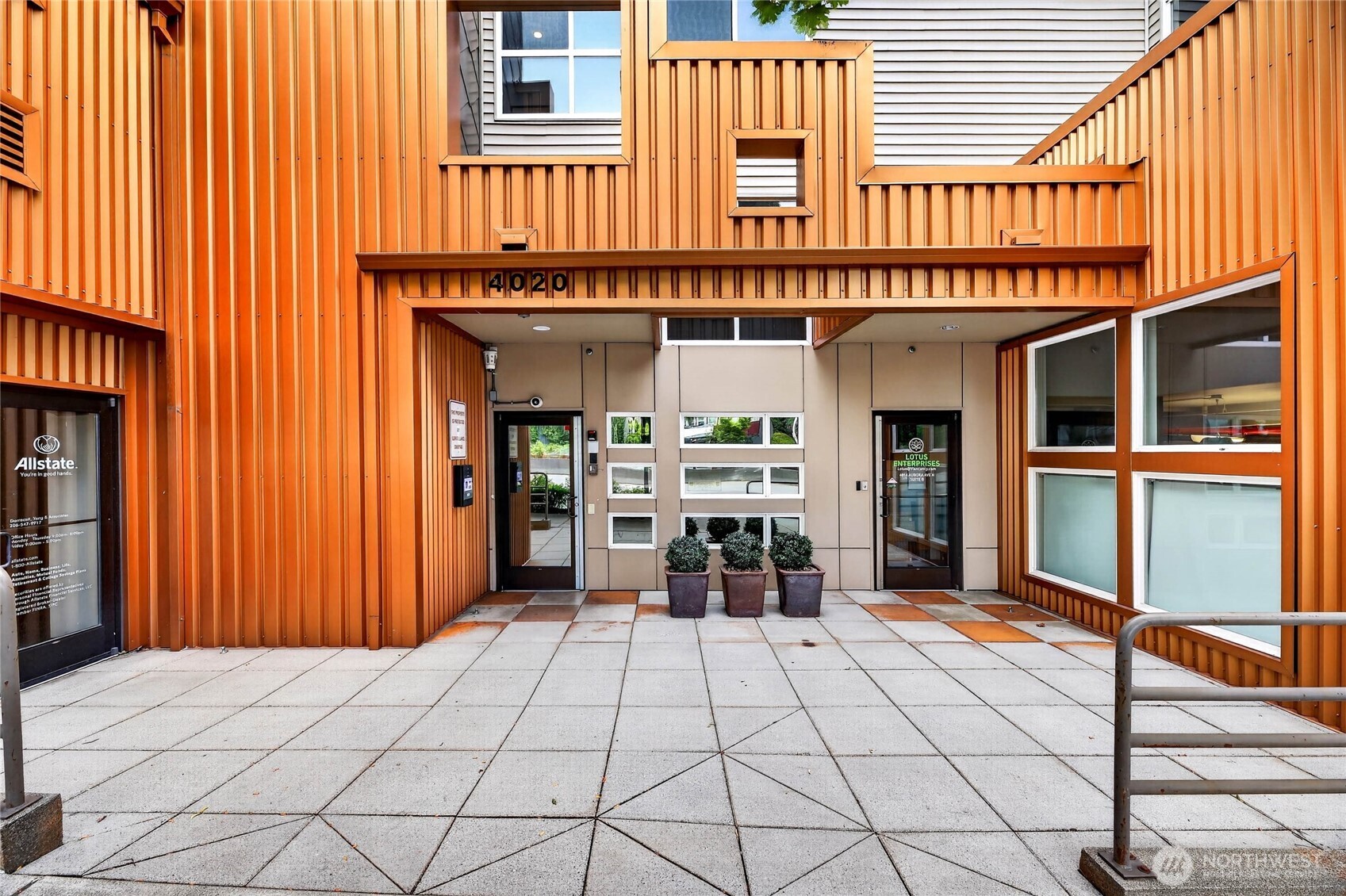 4020 Aurora Avenue N #305, Seattle, WA 98103, photo 2 of 31