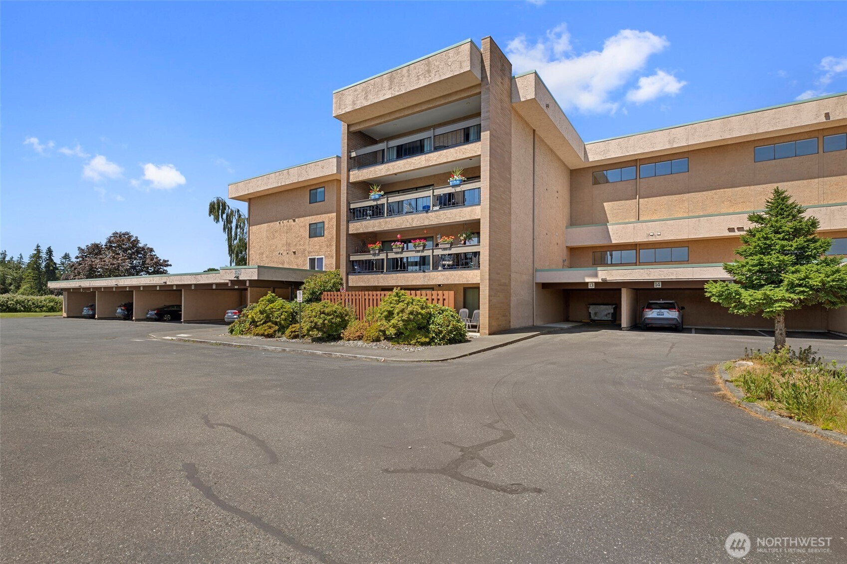 2021 N Laventure Road #103