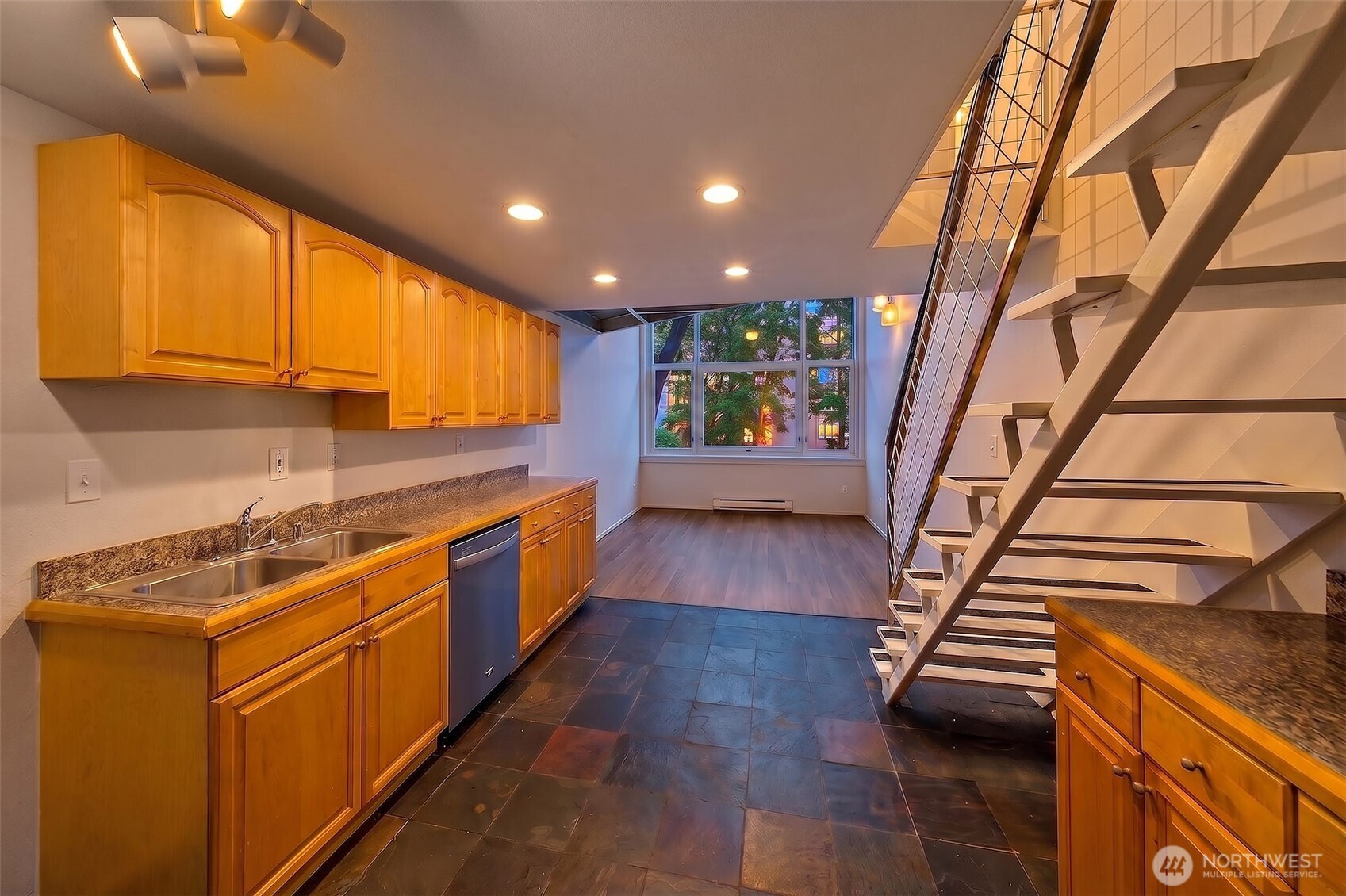 1000 Union Street #205, Seattle, WA 98101, photo 3 of 35