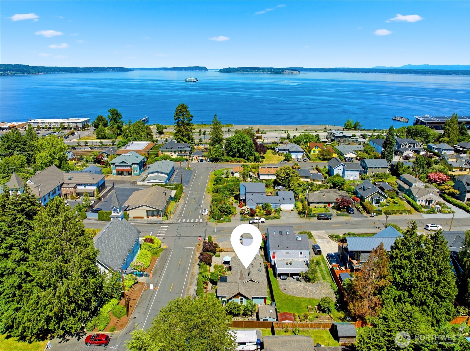 308 Loveland Avenue, Mukilteo, WA 98275, photo 2 of 2