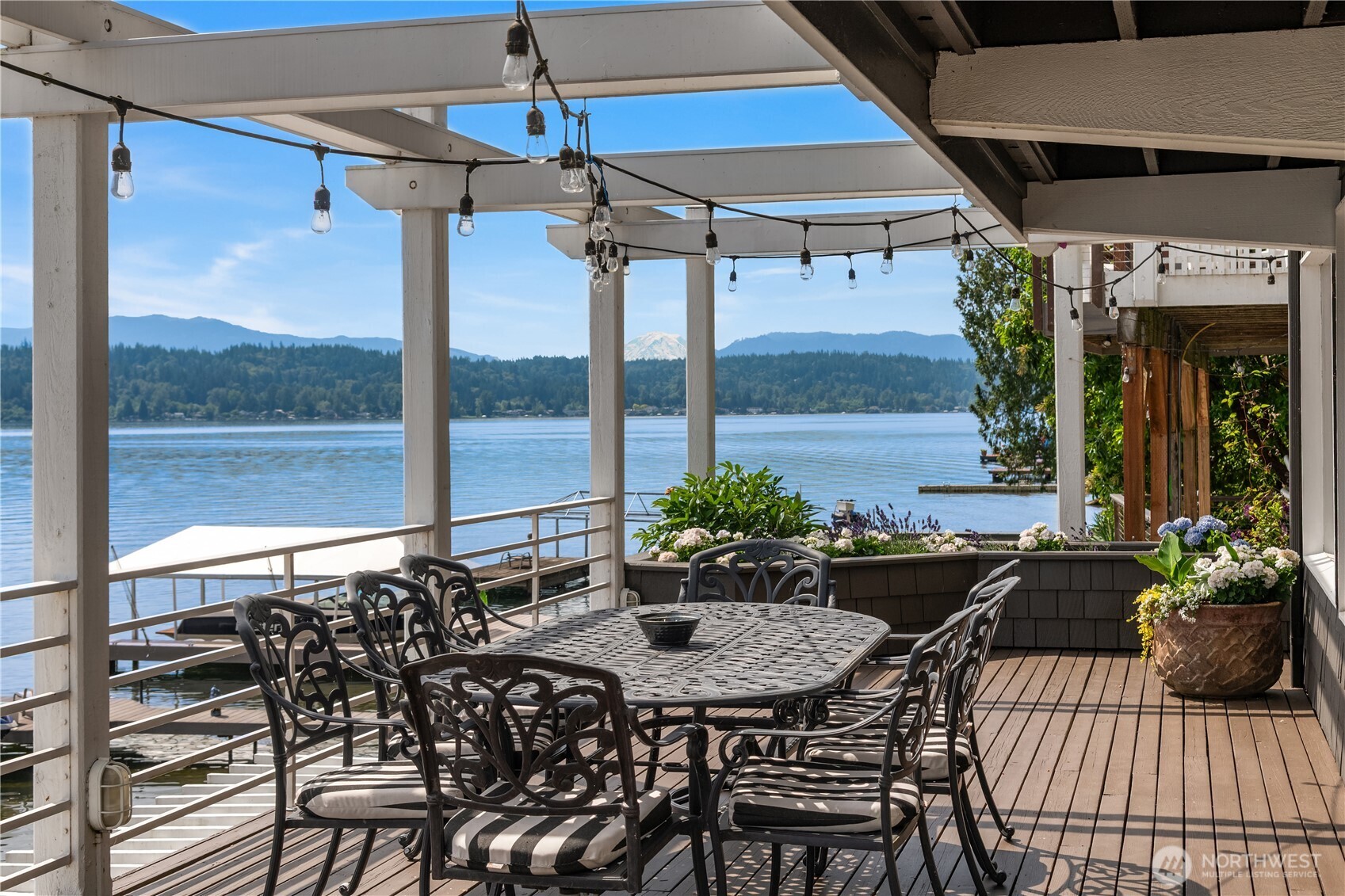 2240 W Lake Sammamish Pkwy NE