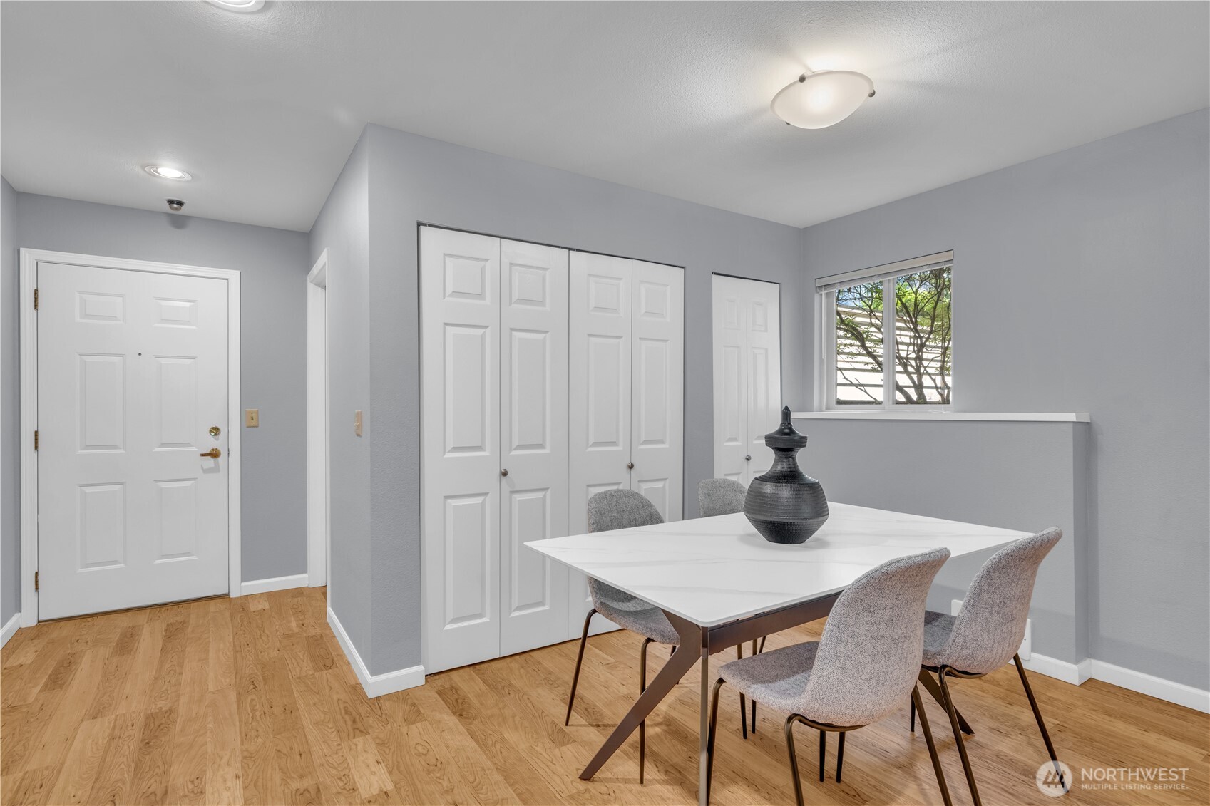 605 5th Street #B102, Kirkland, WA 98033, photo 2 of 2