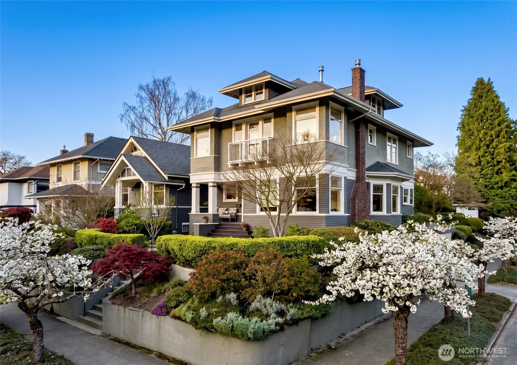 2002 1st Avenue N, Seattle, WA 98109-2503, photo 2 of 2