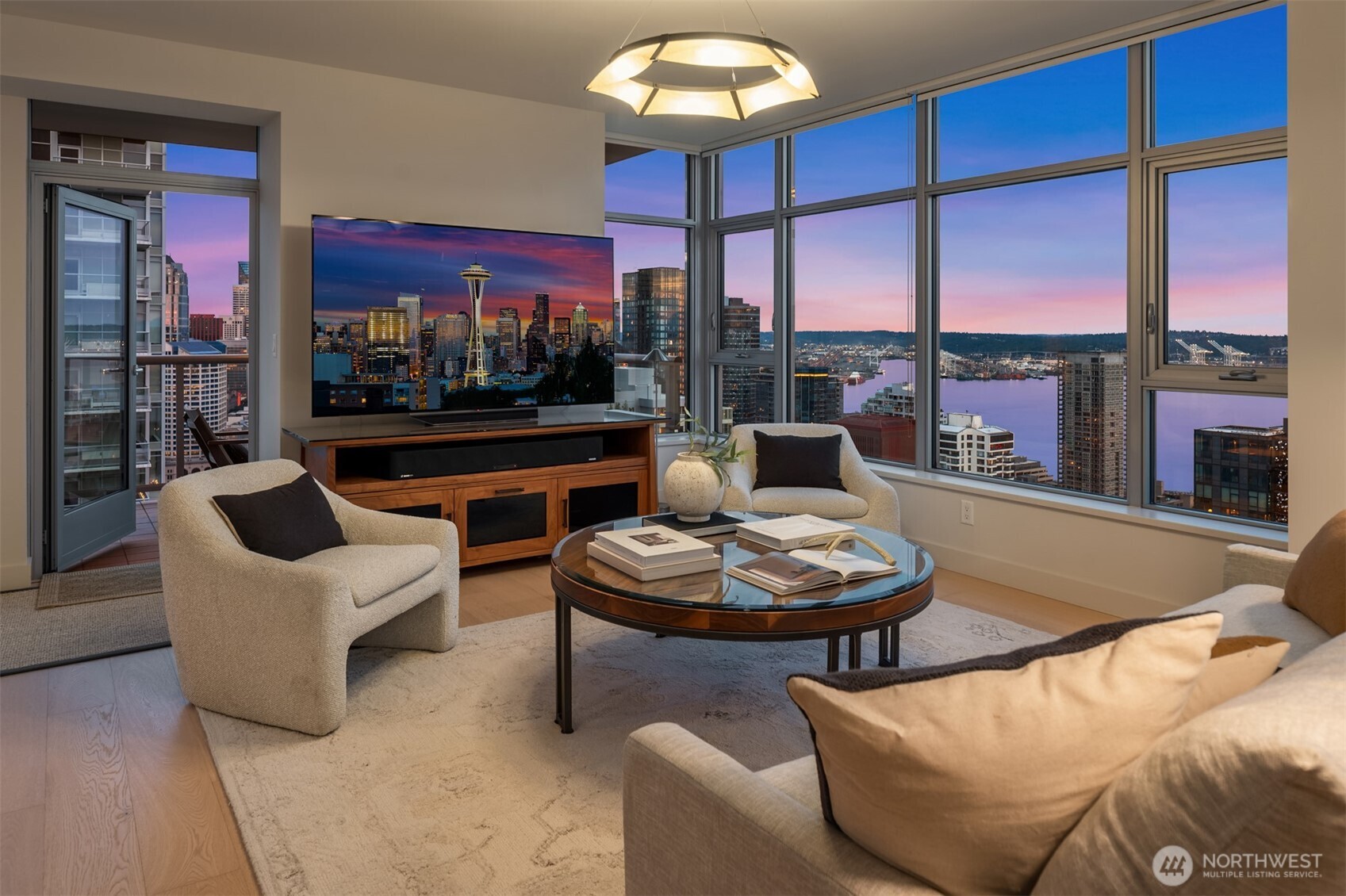 583 Battery Street #3704N, Seattle, WA 98121, photo 4 of 38