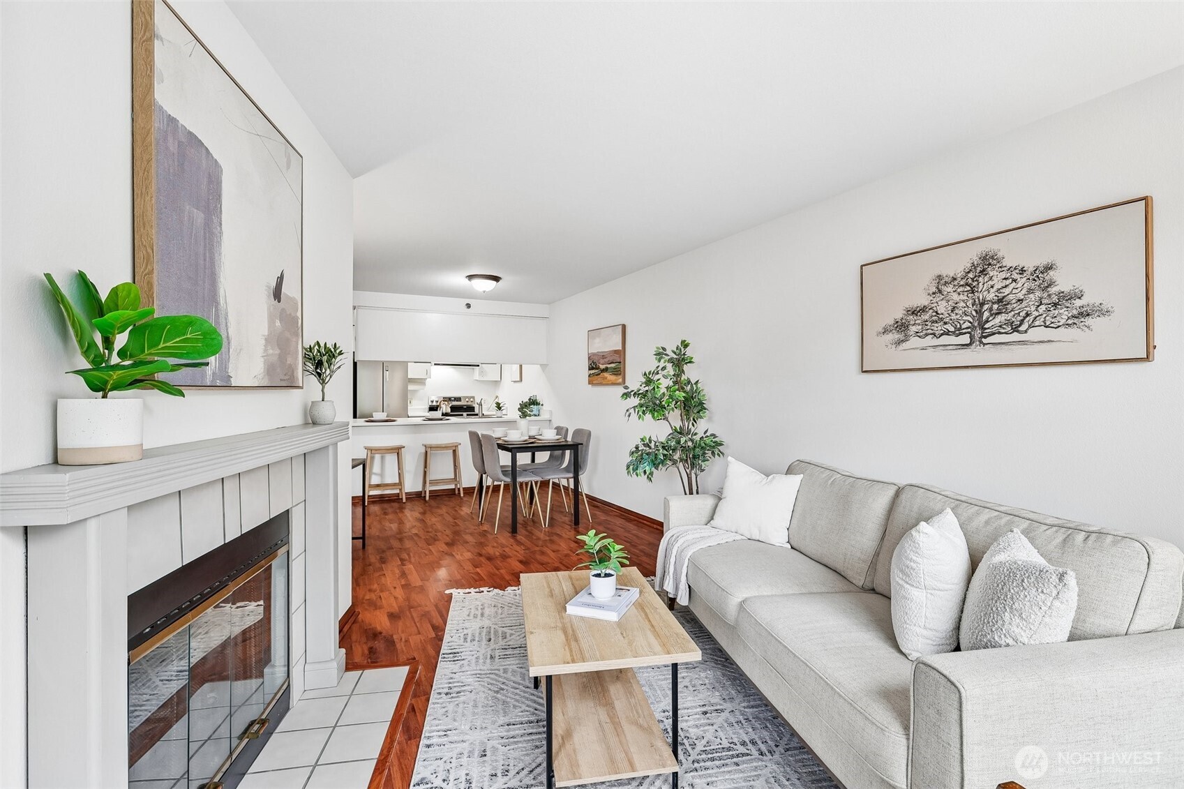 769 Hayes Street #309, Seattle, WA 98109, photo 4 of 37
