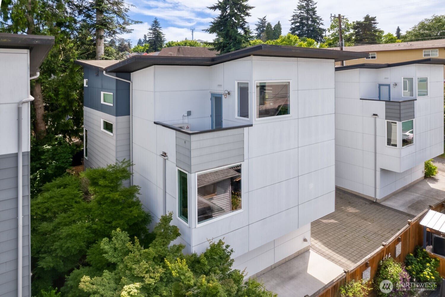 6533 34th Avenue SW #B, Seattle, WA 98126, photo 2 of 2