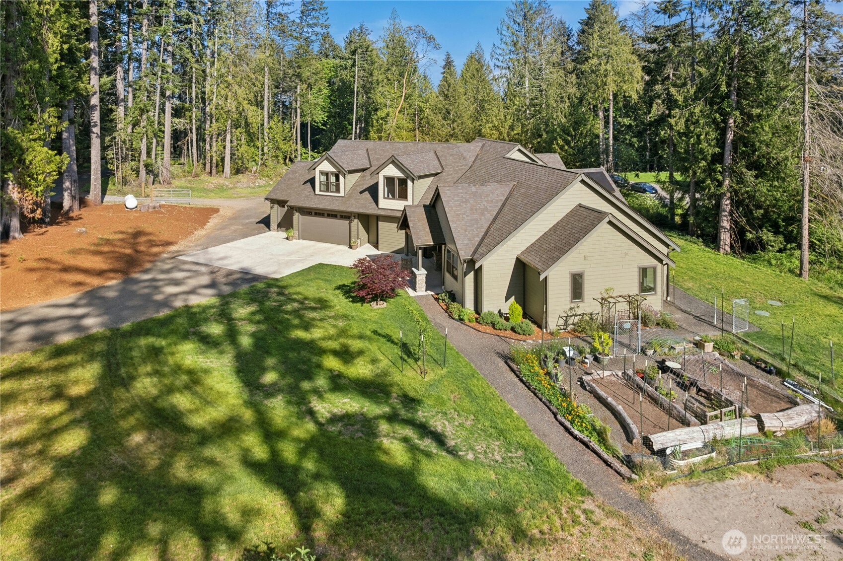 2415 44th Avenue NW, Olympia, WA 98502, photo 2 of 2