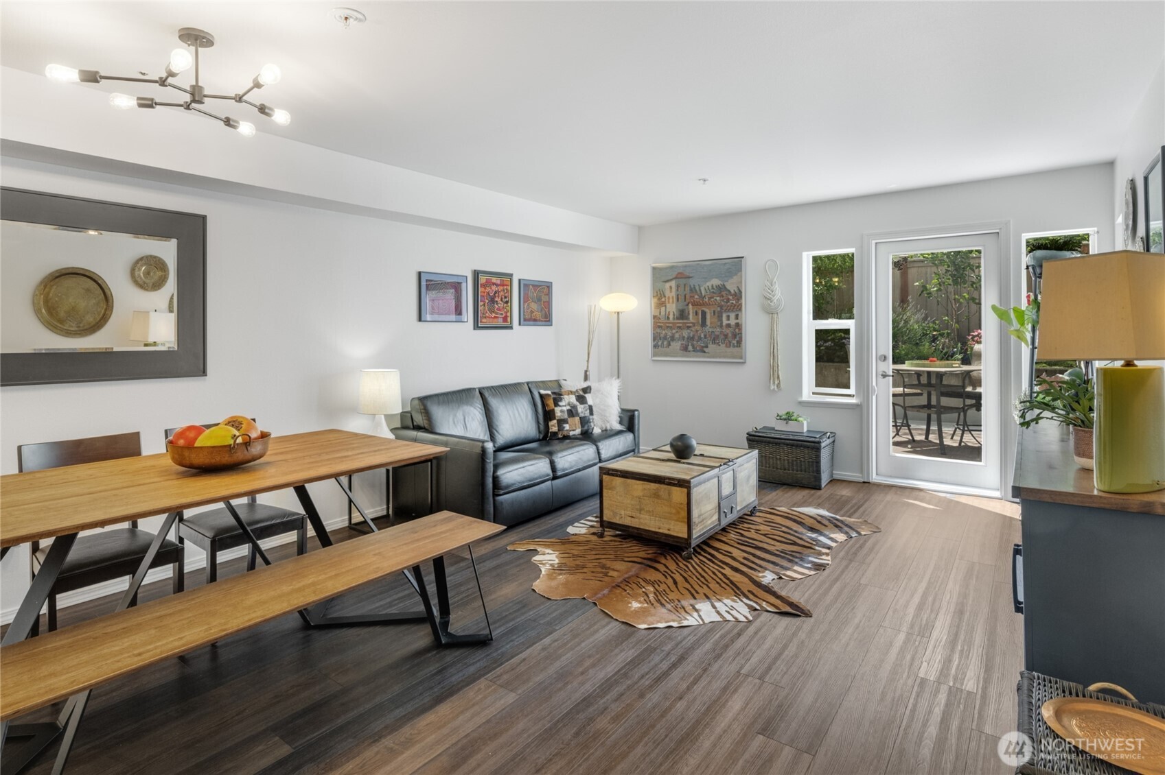 2901 S Jackson Street #304, Seattle, WA 98116, photo 3 of 32
