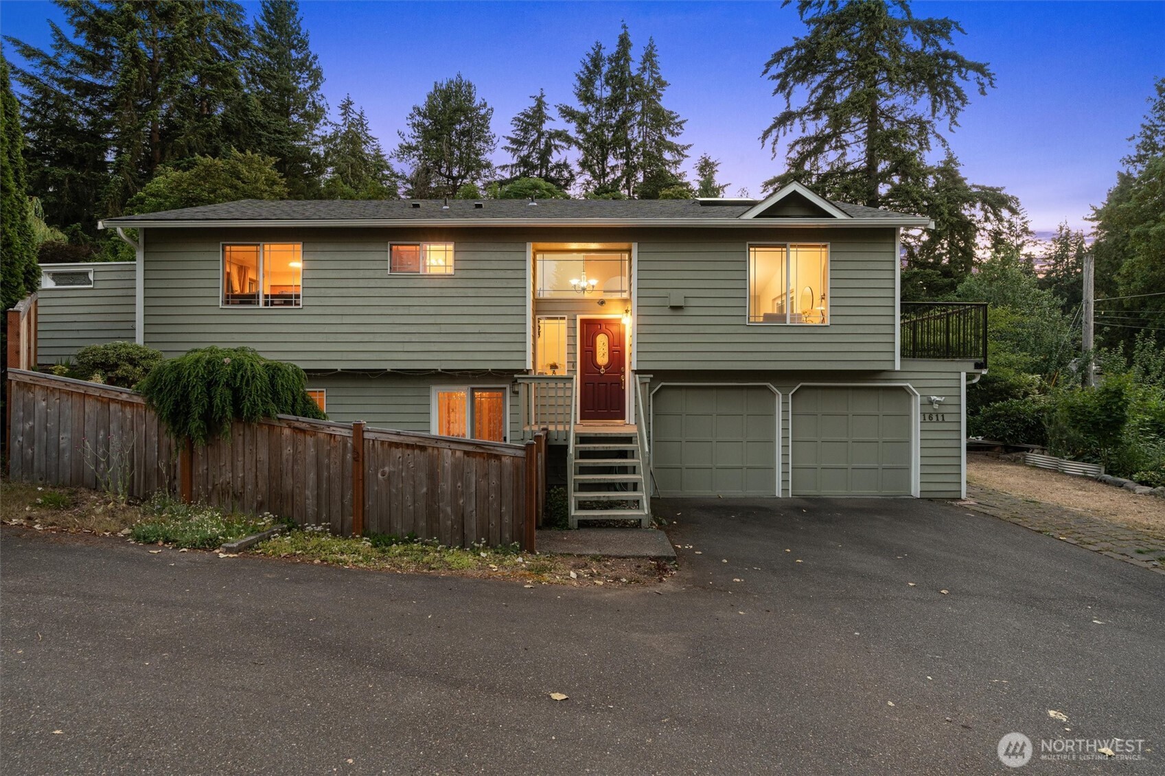 1611 NE Perkins