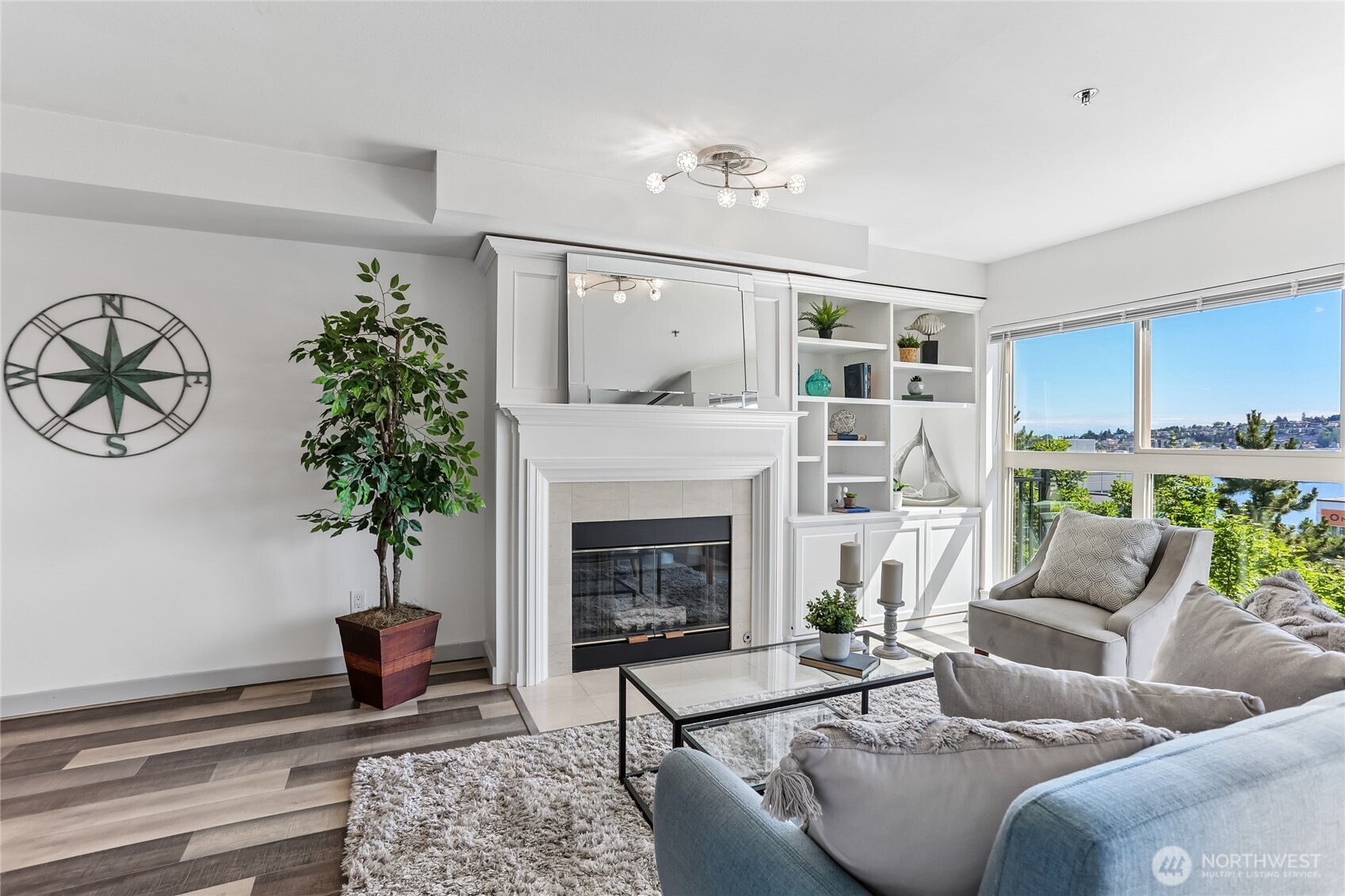 701 Galer Street #813, Seattle, WA 98109, photo 2 of 40