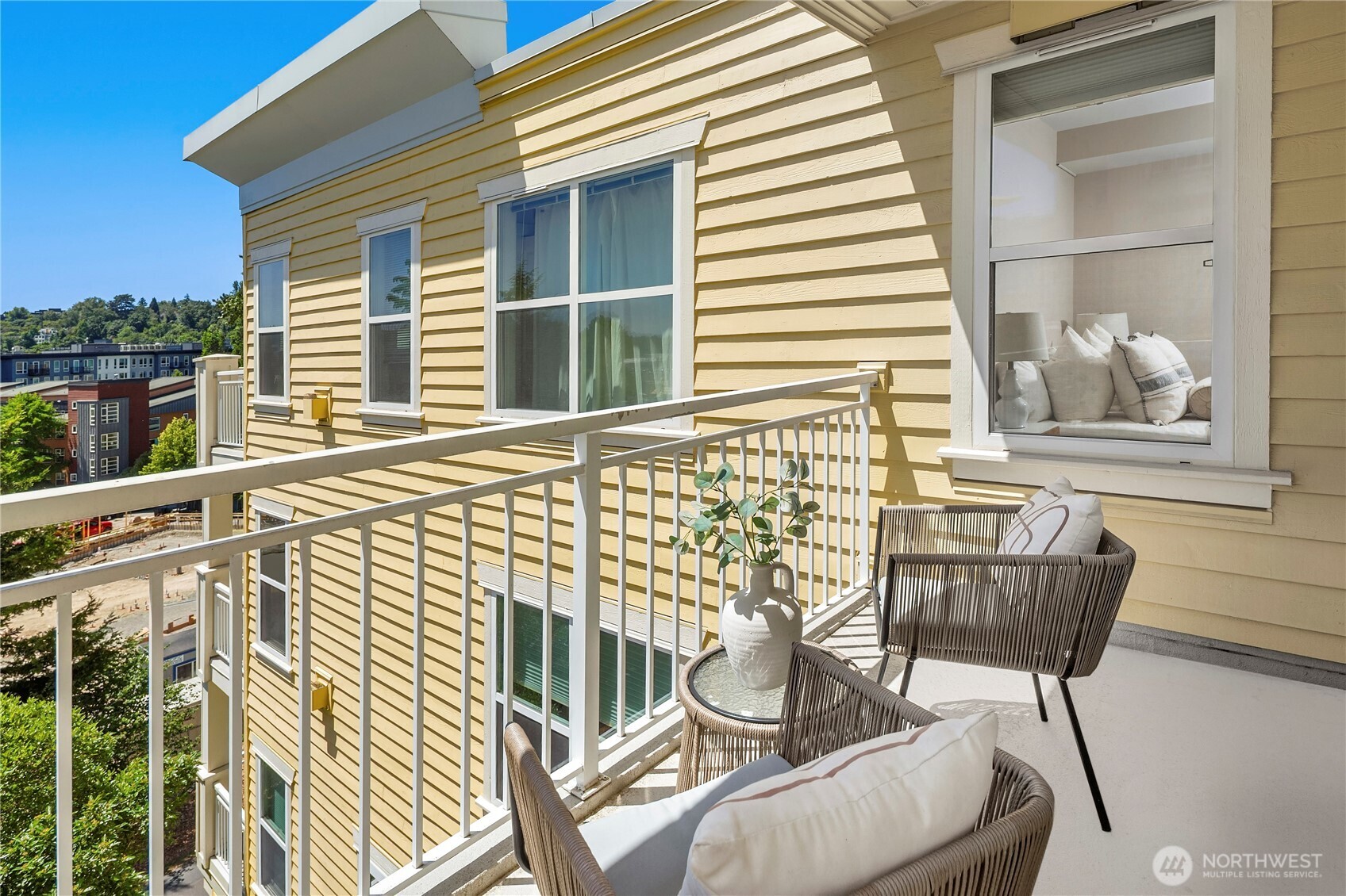 2901 NE Blakeley Street #409, Seattle, WA 98105, photo 5 of 29