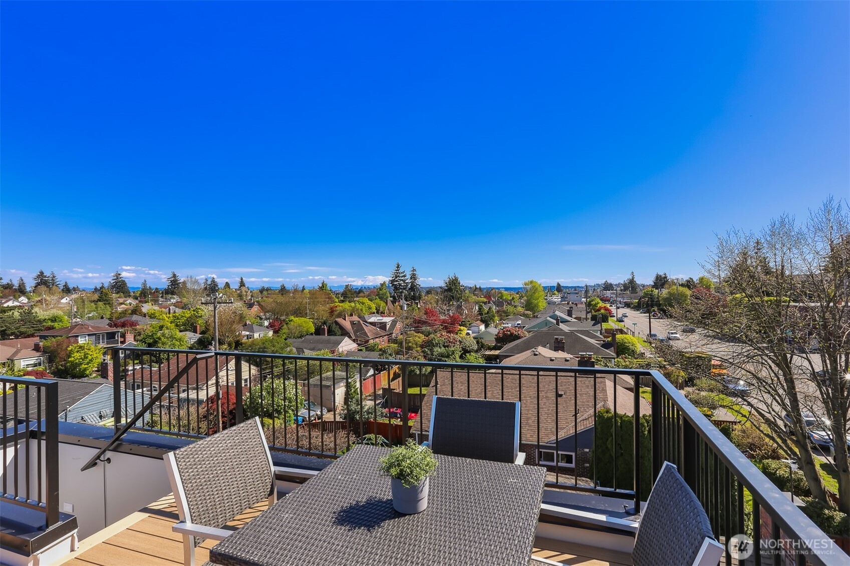 8328 24th Avenue NW, Seattle, WA 98117, photo 2 of 2