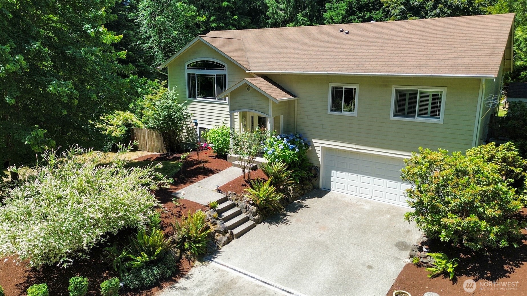 6337 SE heather Lane, Port Orchard, WA 98366, photo 2 of 3