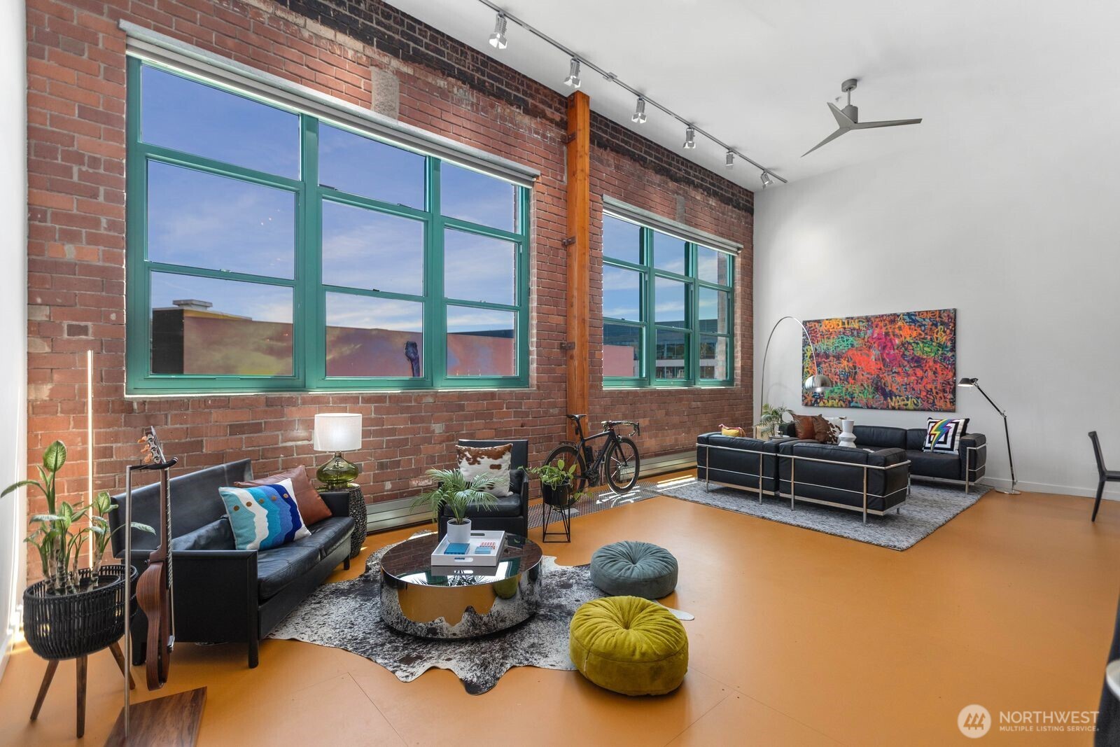66 Bell Street #303, Seattle, WA 98121, photo 3 of 40
