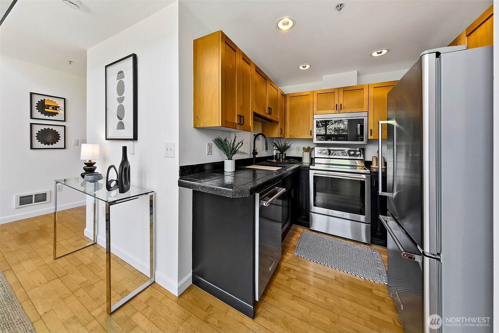 2324 1st Avenue #214, Seattle, WA 98121, photo 5 of 27