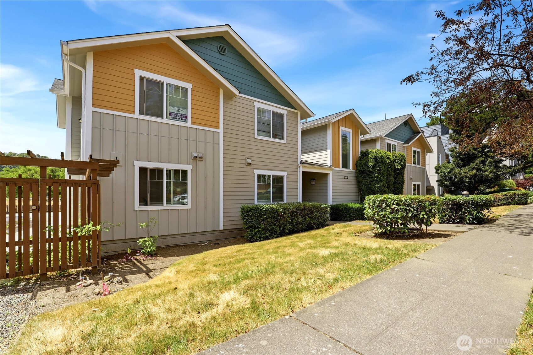 823 Davis Place S #104, Seattle, WA 98144, photo 2 of 23
