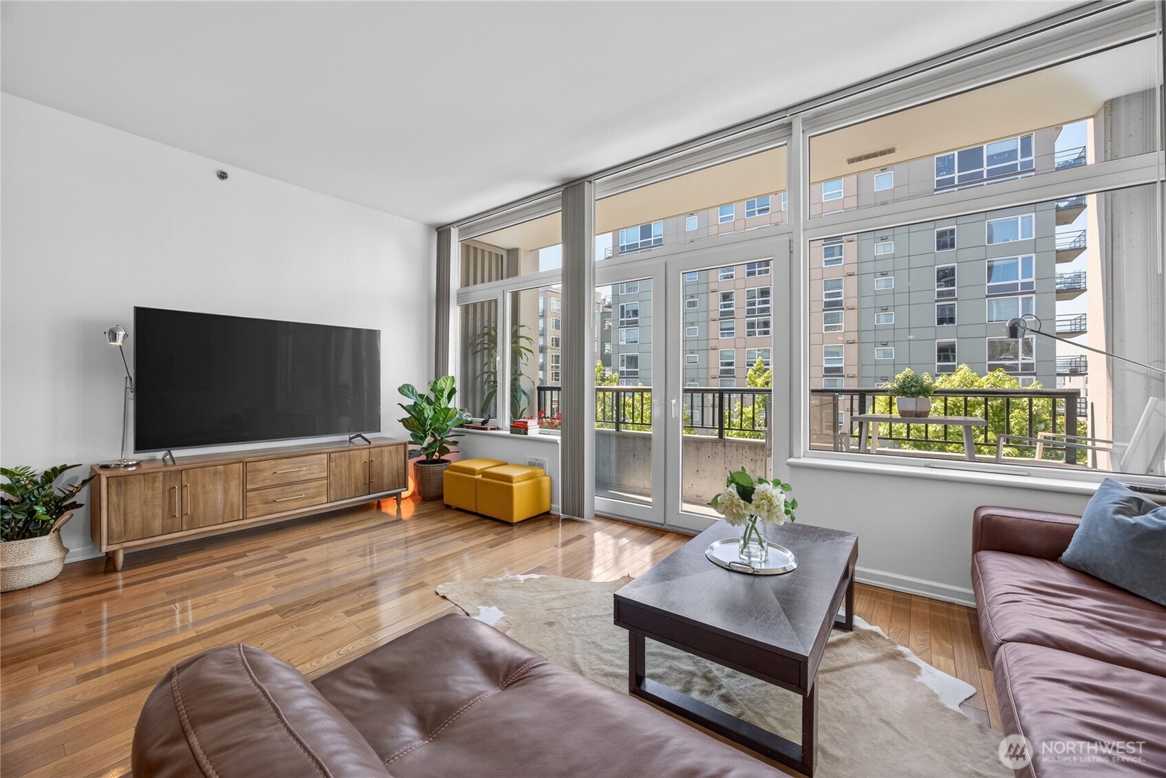 2717 Western Avenue #5002, Seattle, WA 98121, photo 3 of 34