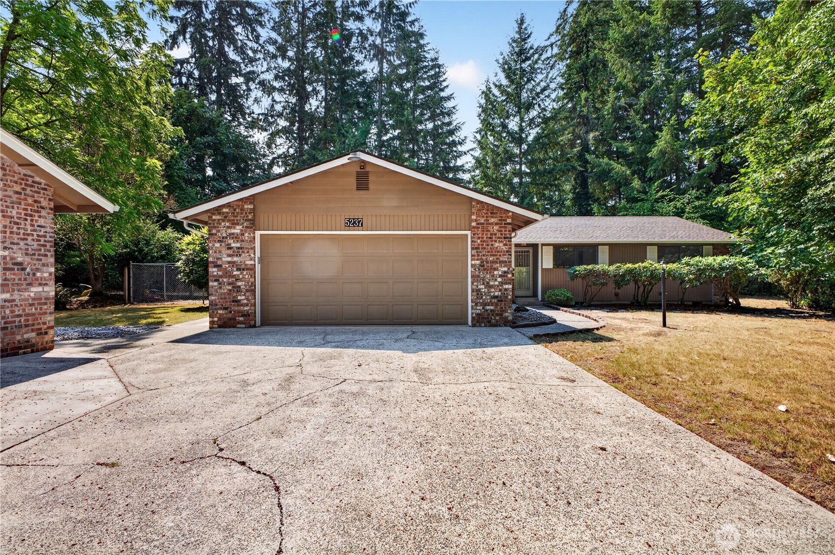 5237 Pattison Lake Lane SE